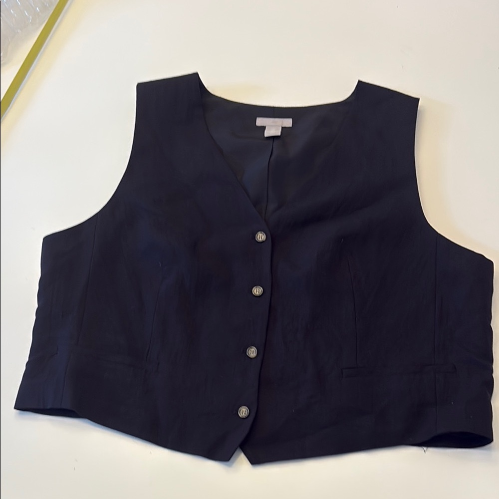 Black Sleeveless Vest